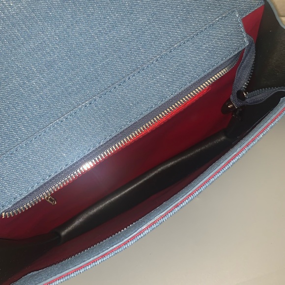 Light Denim Messenger Purse - Picture 5 of 6